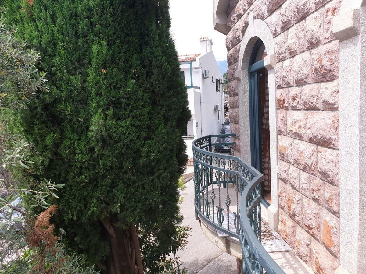 Zoro Apartments Sveti Stefan Eksteriør billede