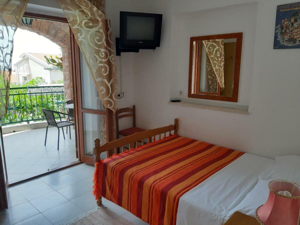 Zoro Apartments Sveti Stefan Eksteriør billede